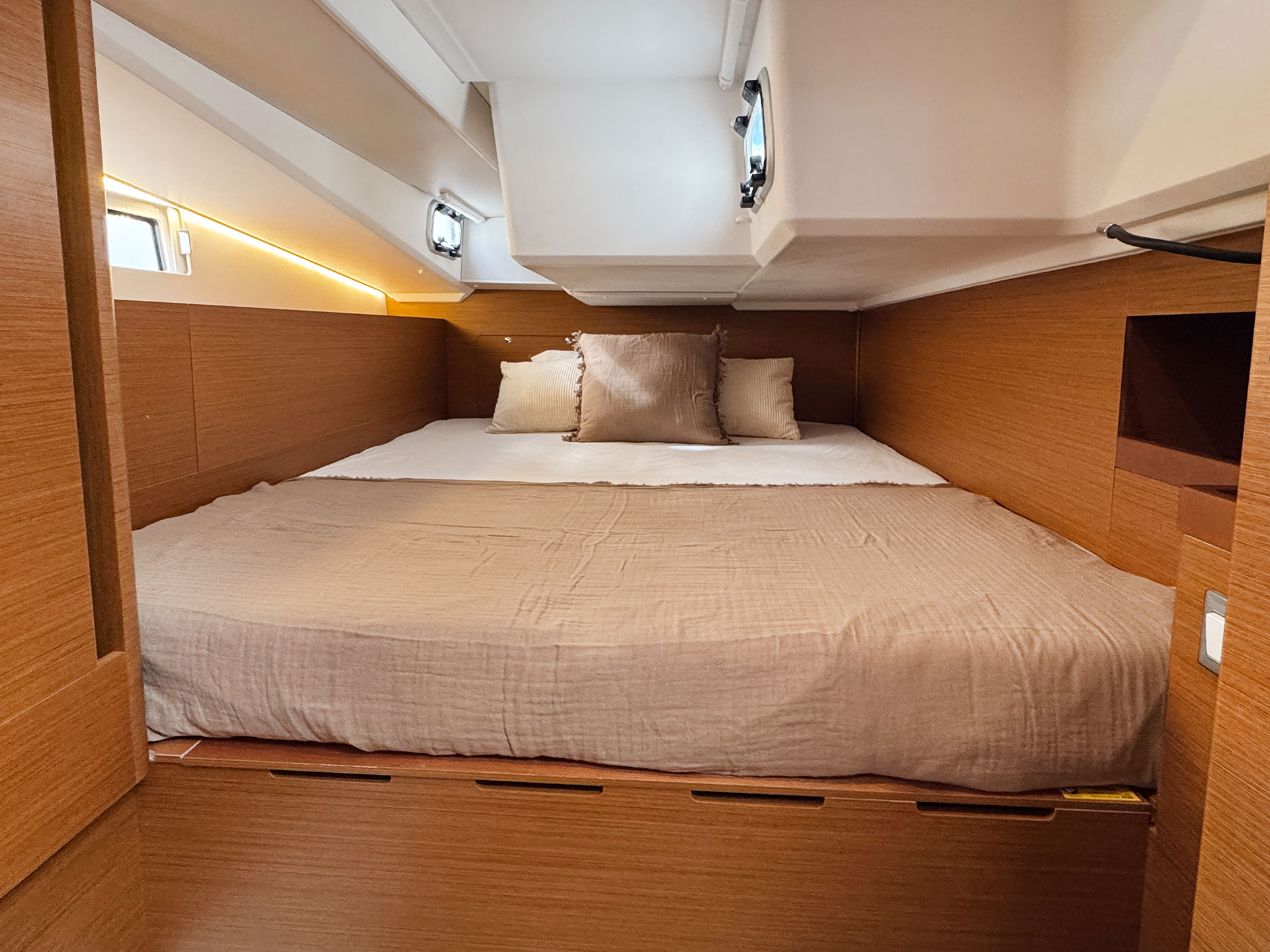Sun Odyssey 490 — photo 4