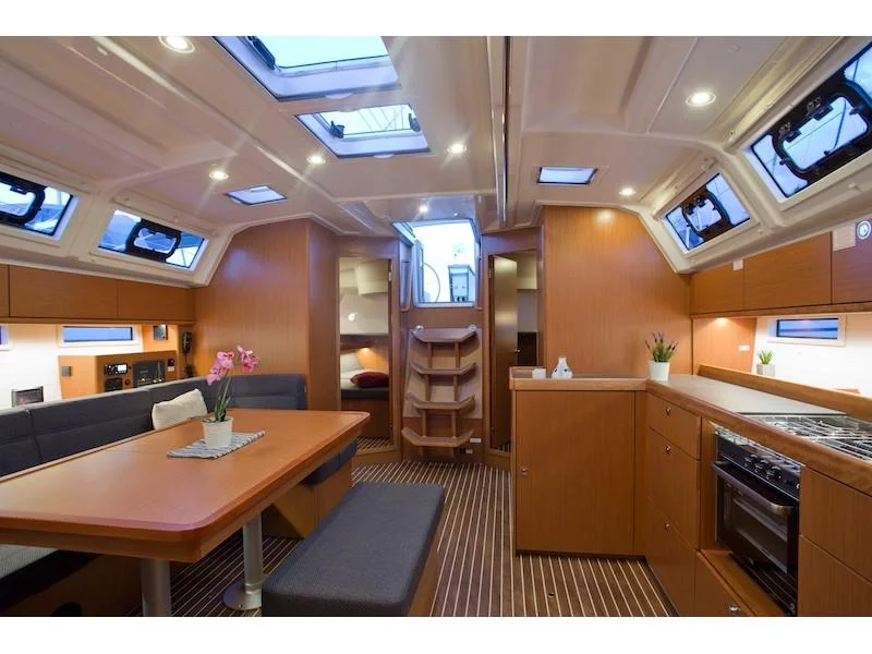 Bavaria 46 Cruiser (Avatar) Interior image - 8