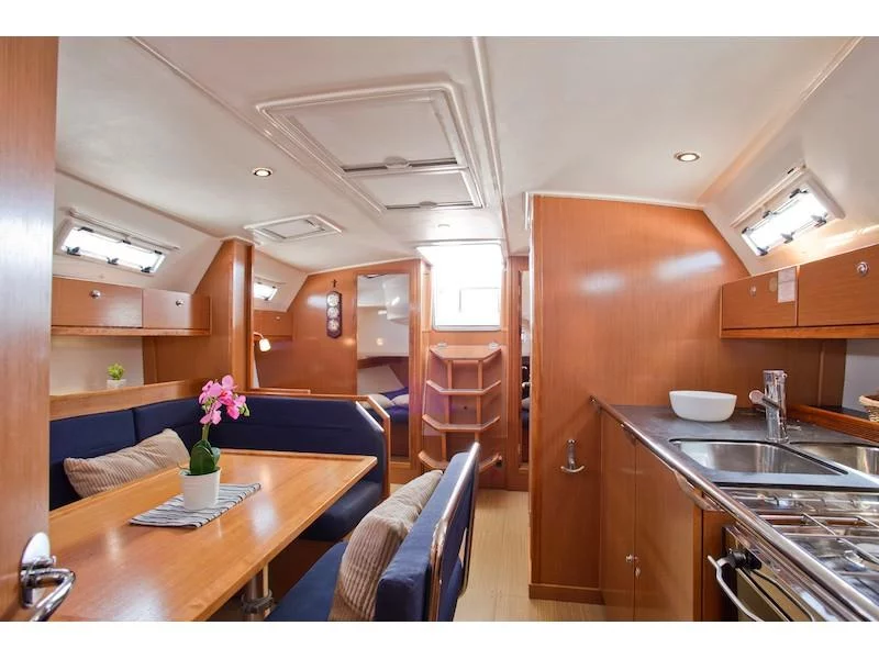 Bavaria 41 Cruiser (Astros) Interior image - 10
