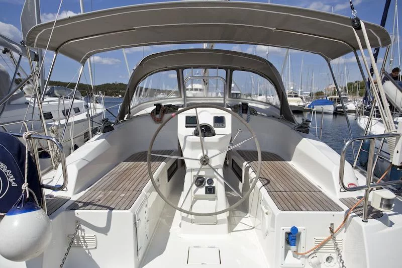 Bavaria 36 Cruiser (Mystic)  - 10