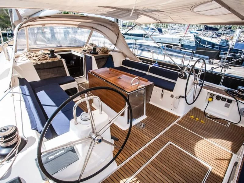 Dufour 560 Grand Large (LETO)  - 23