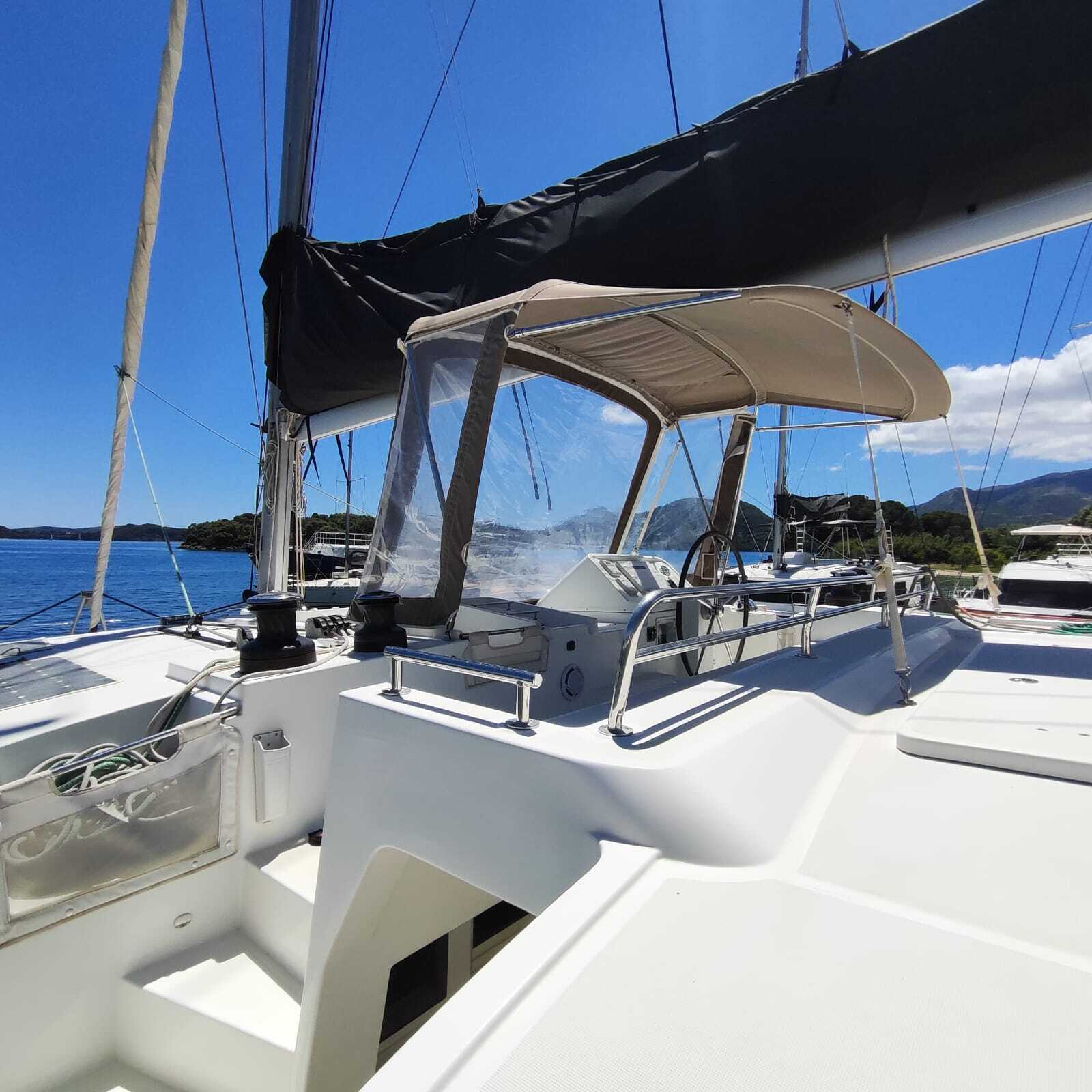 Lagoon 450 Fly — photo 5