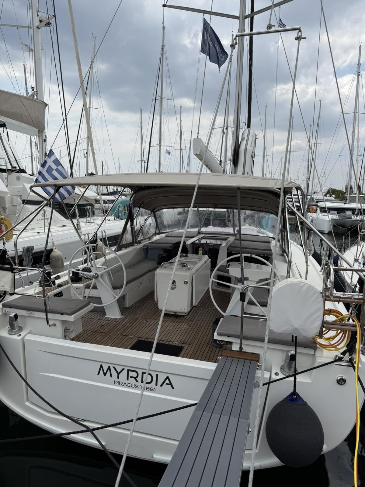 Oceanis 51.1 — photo 26