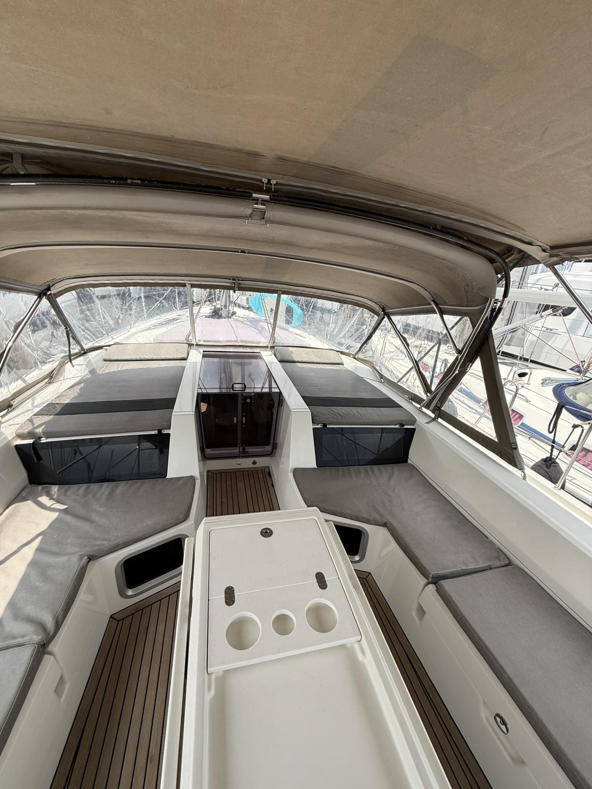 Oceanis 51.1 — photo 39