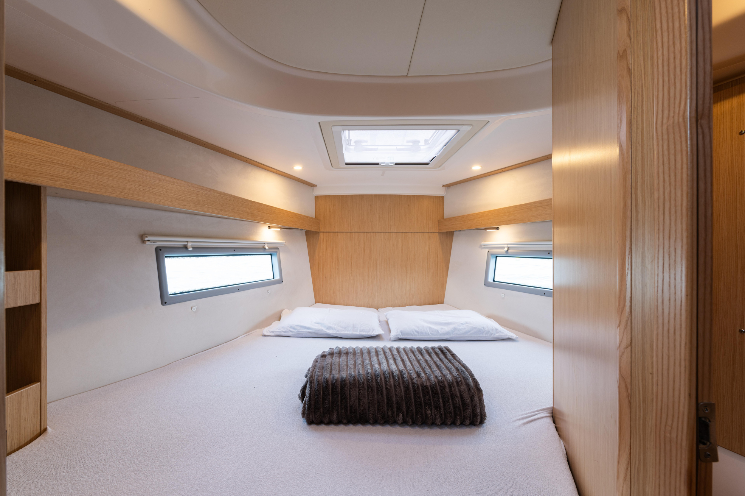 Bavaria C38 — photo 7