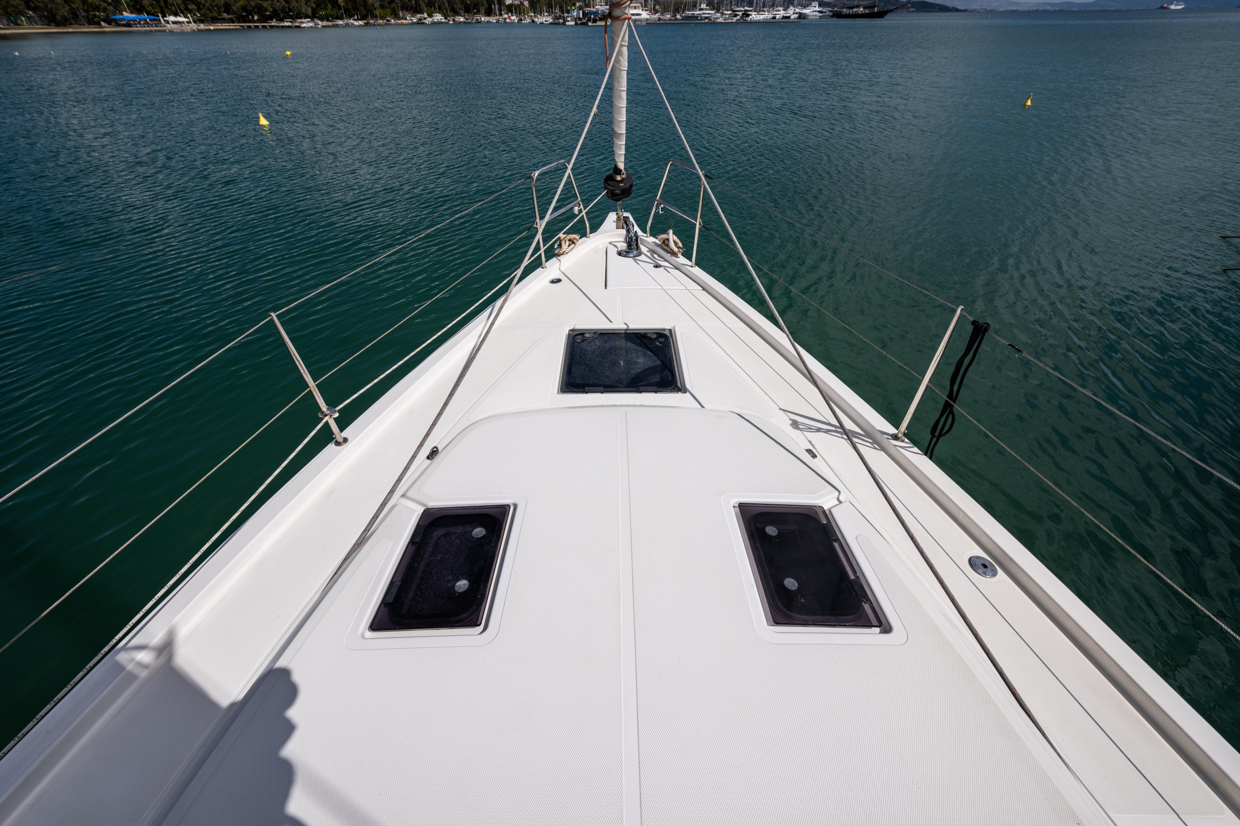 Bavaria C38 — photo 16