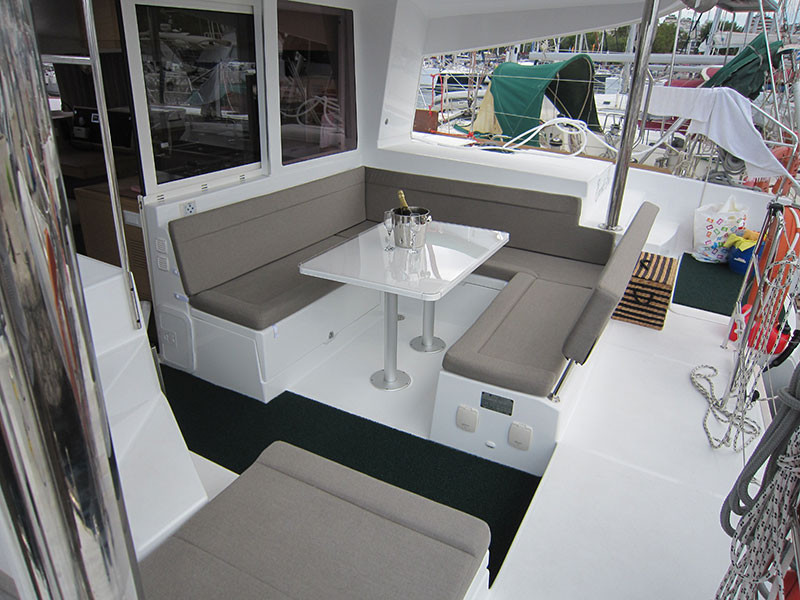 Photo #3 - Lagoon 400 S2 (Emerald Seas) en Atenas - 7619
