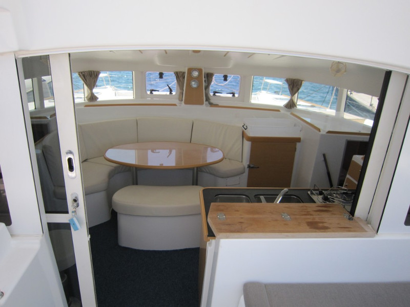 Photo #8 - Lagoon 380 (ThunderCat) in Lavrion - 7618