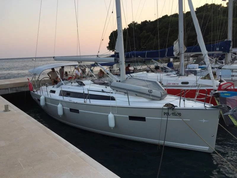Bavaria 37 Cruiser (HM INO) Main image - 0