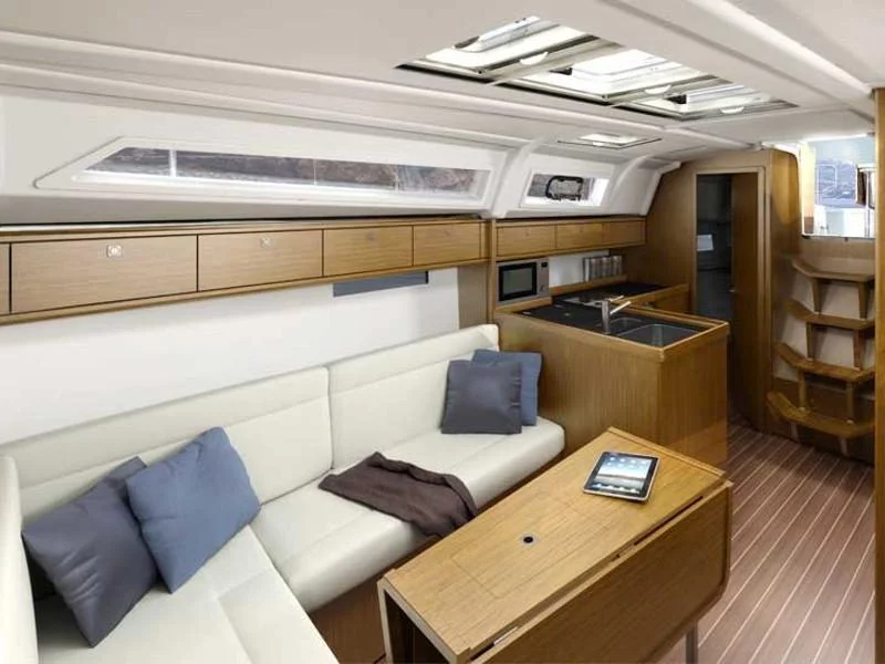 Bavaria 37 Cruiser (HM INO) Interior image - 1