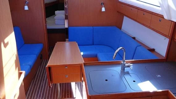 Bavaria Cruiser 37 (Diana)  - 13