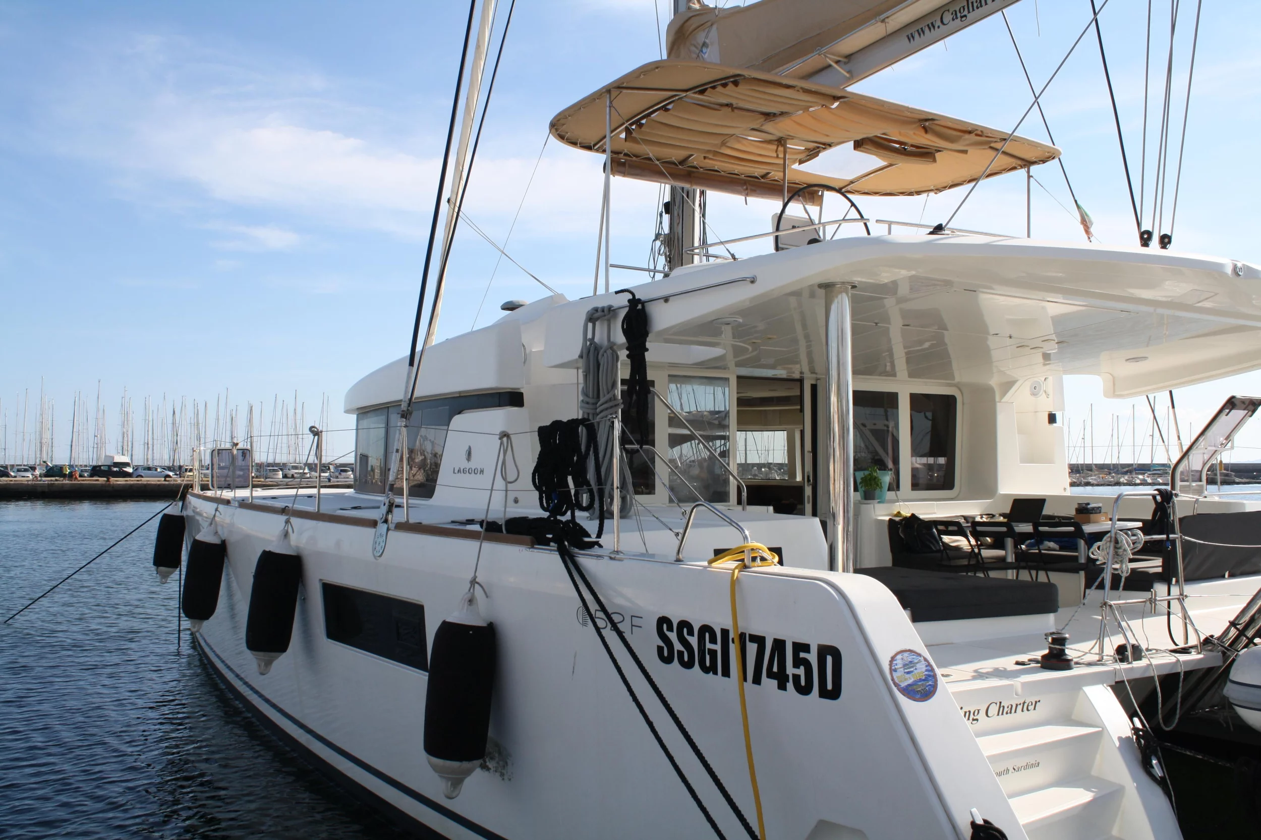 Lagoon 52F (Cala Luna)  - 16