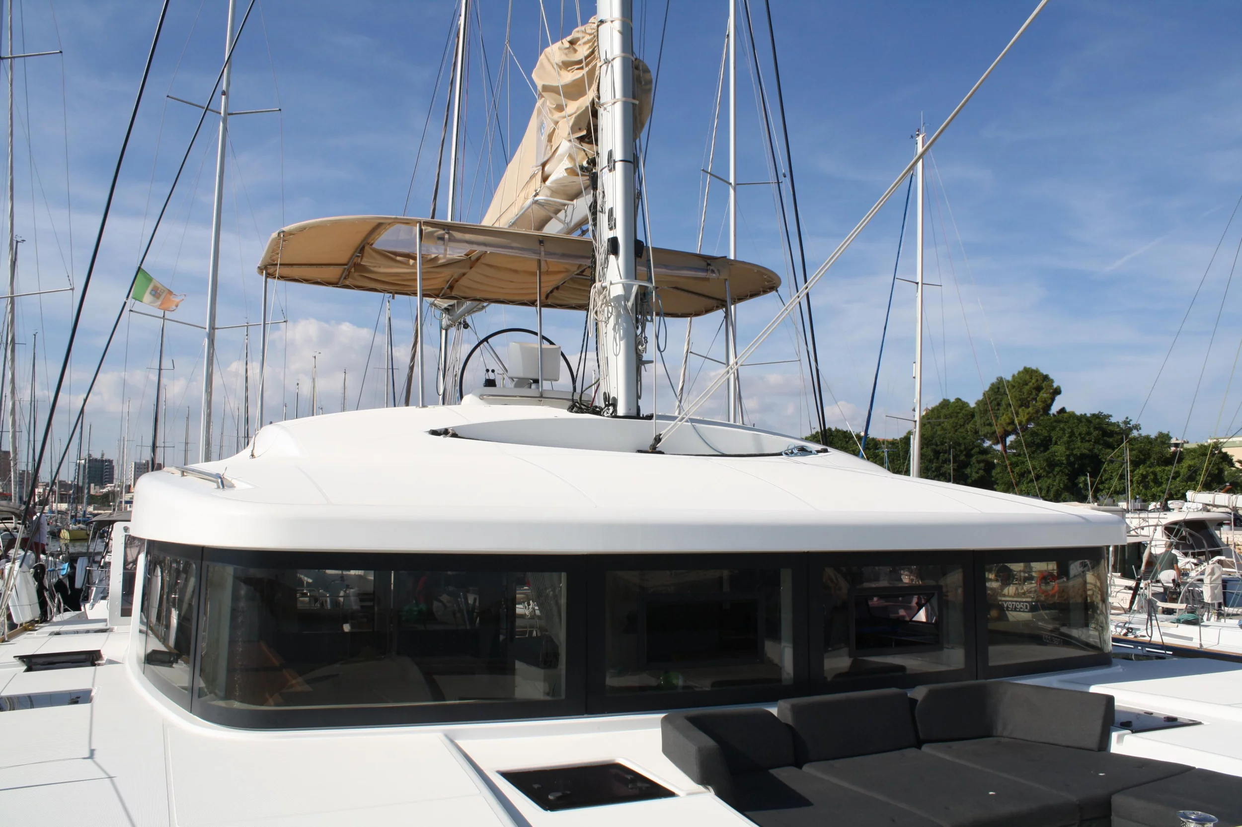 Lagoon 52F (Cala Luna)  - 13