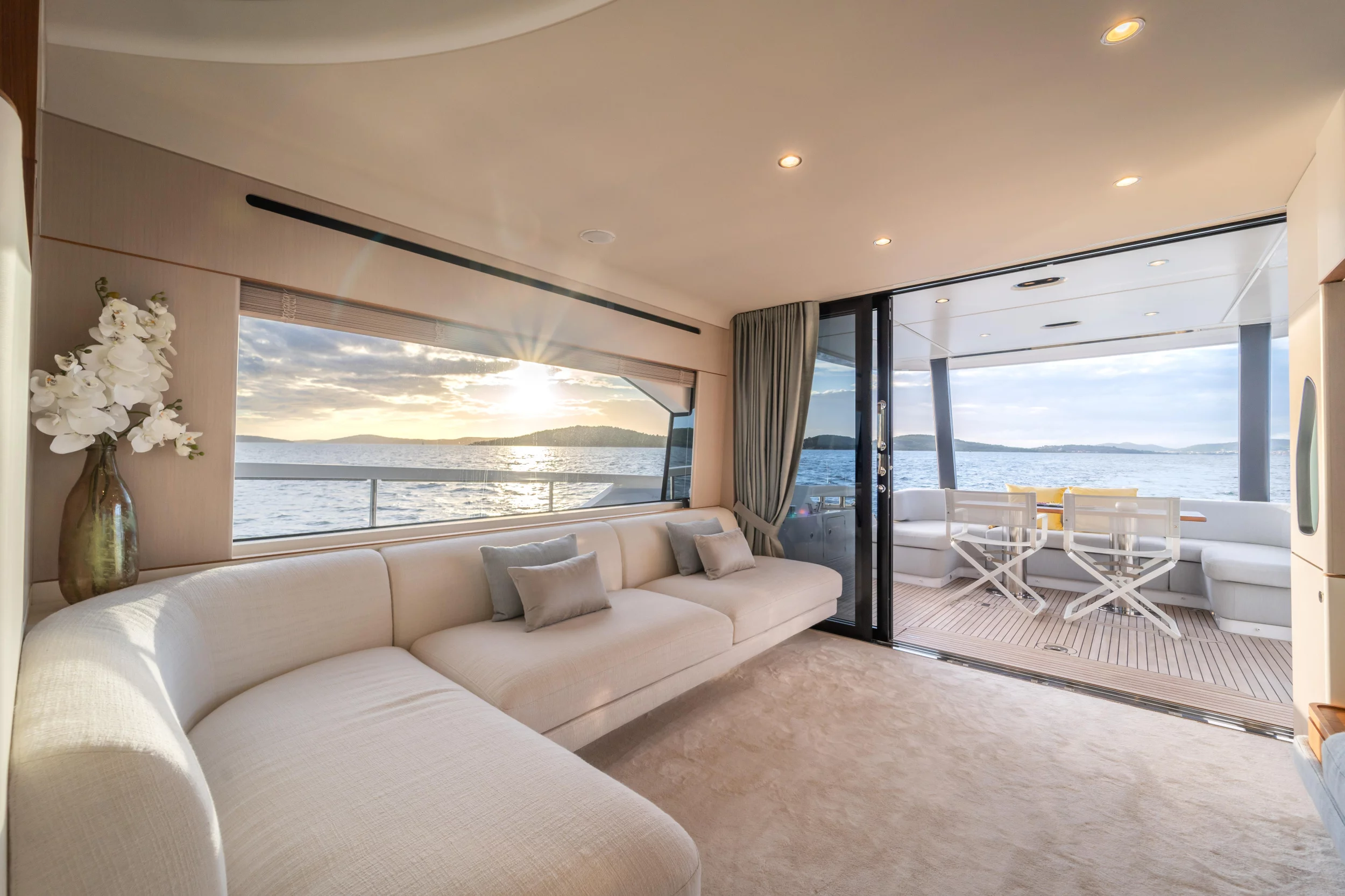 Azimut 68 Fly (DONNA) Interior image - 45