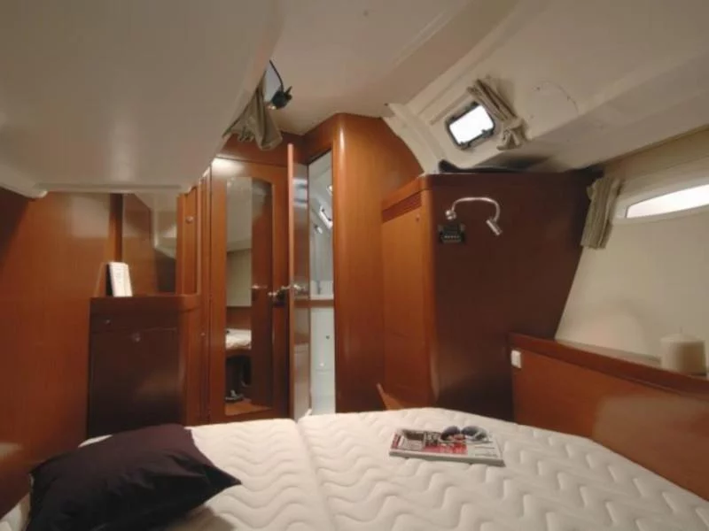 Oceanis 50 Family (Flying Colours)  - 8