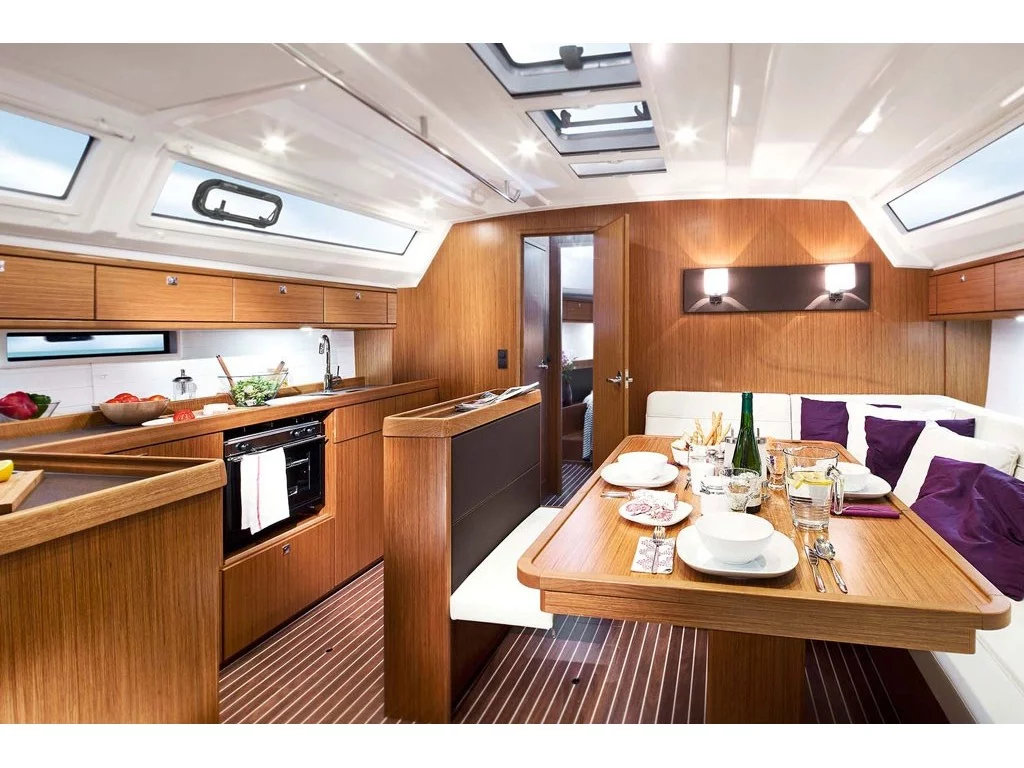 Bavaria Cruiser 46 (Jameson) Interior image - 5