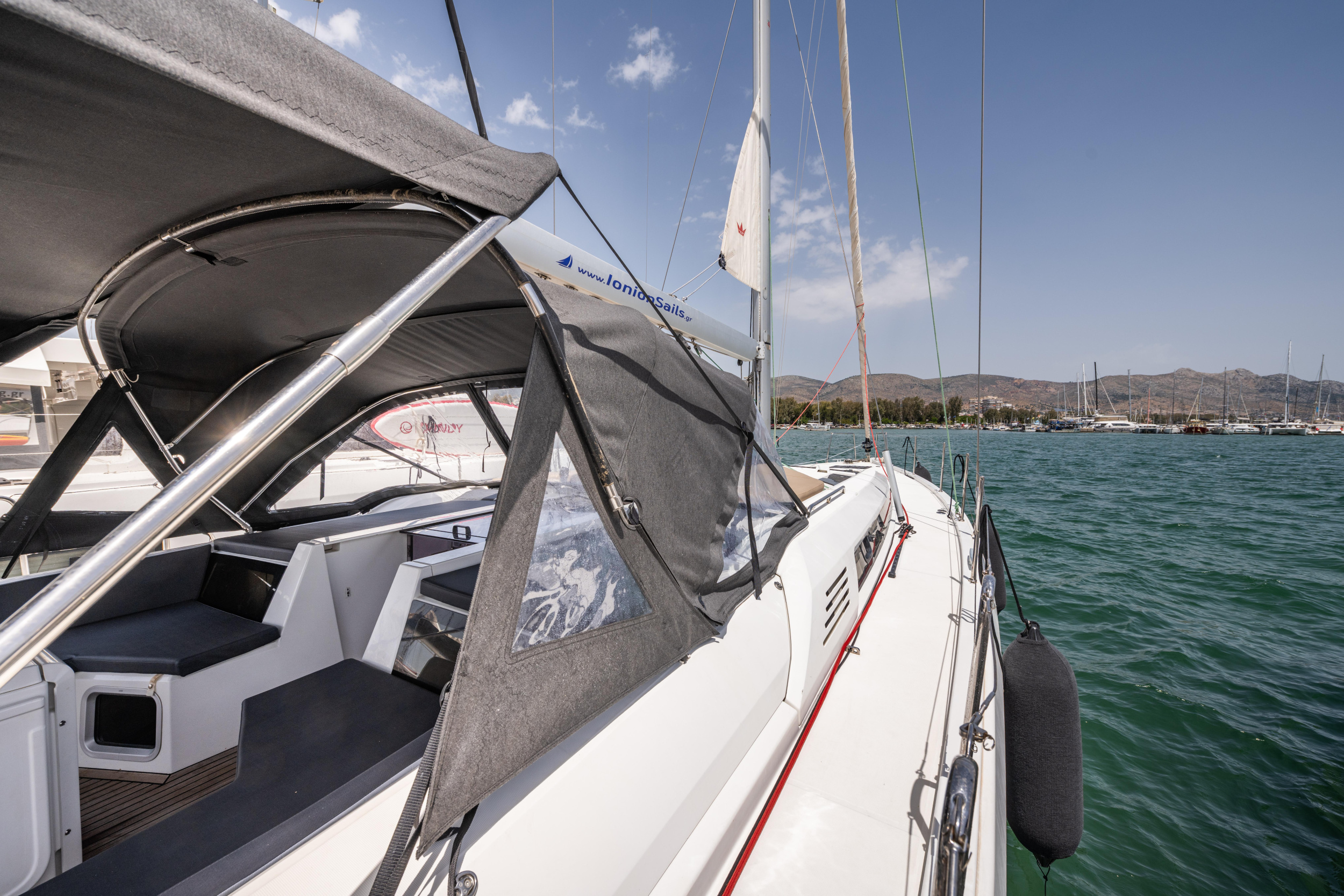 Oceanis 51.1 — photo 19