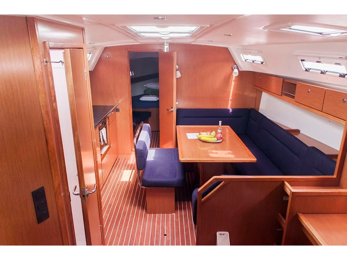 Bavaria Cruiser 40 (S/Y Klelia) Interior image - 4