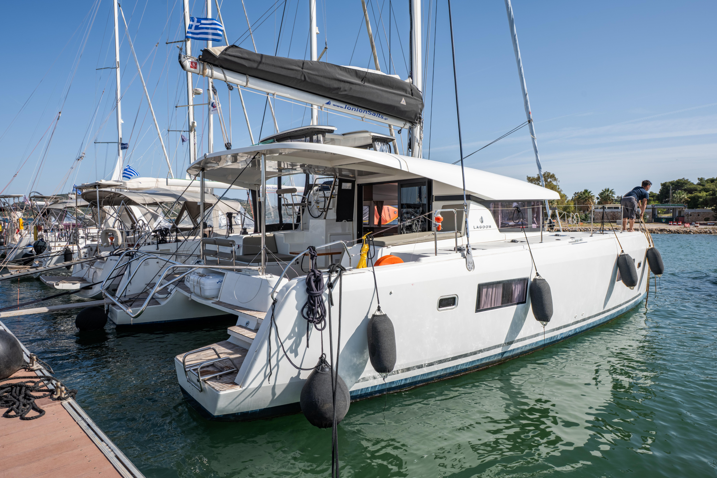 Lagoon 42 — photo 19