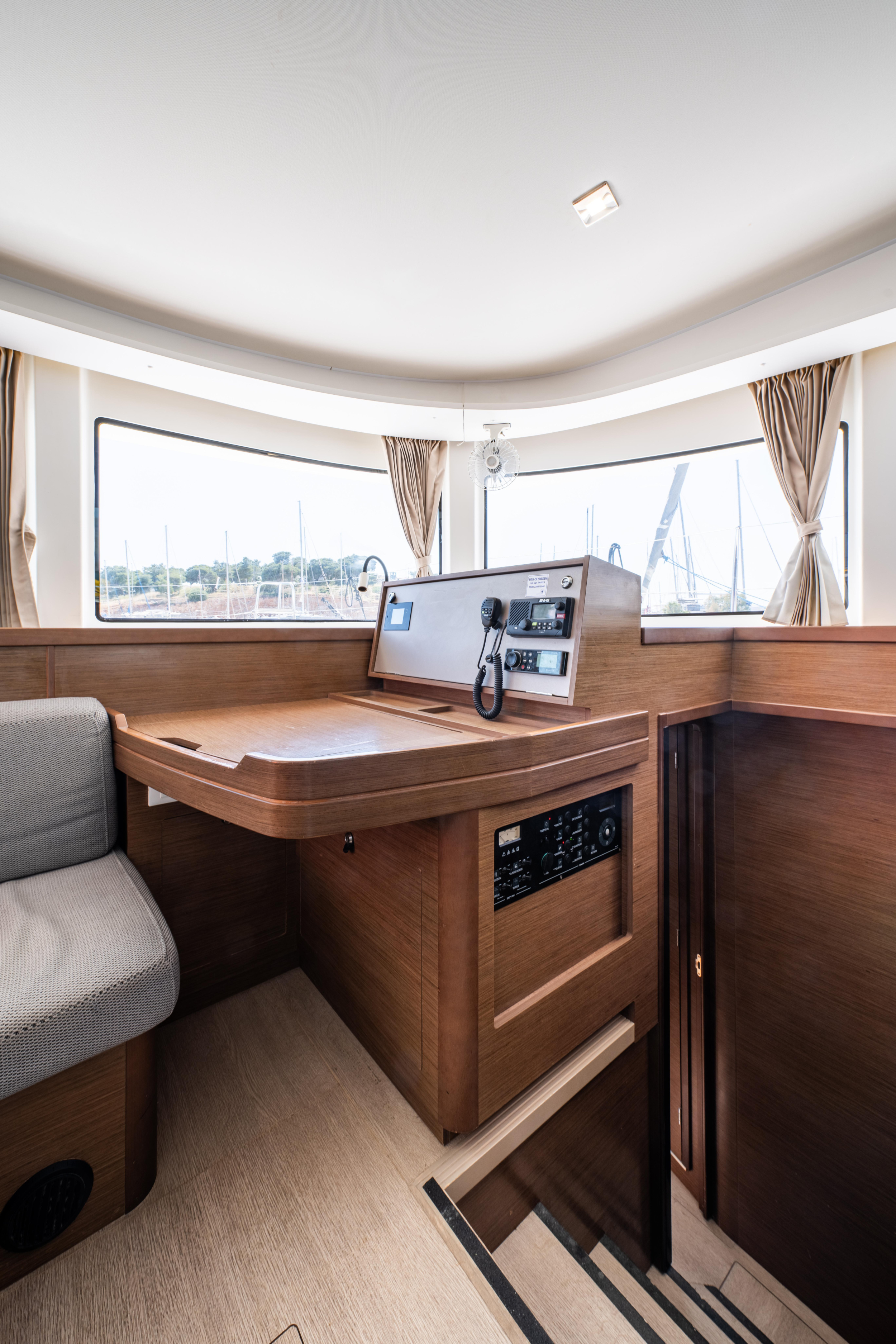 Lagoon 42 — photo 10