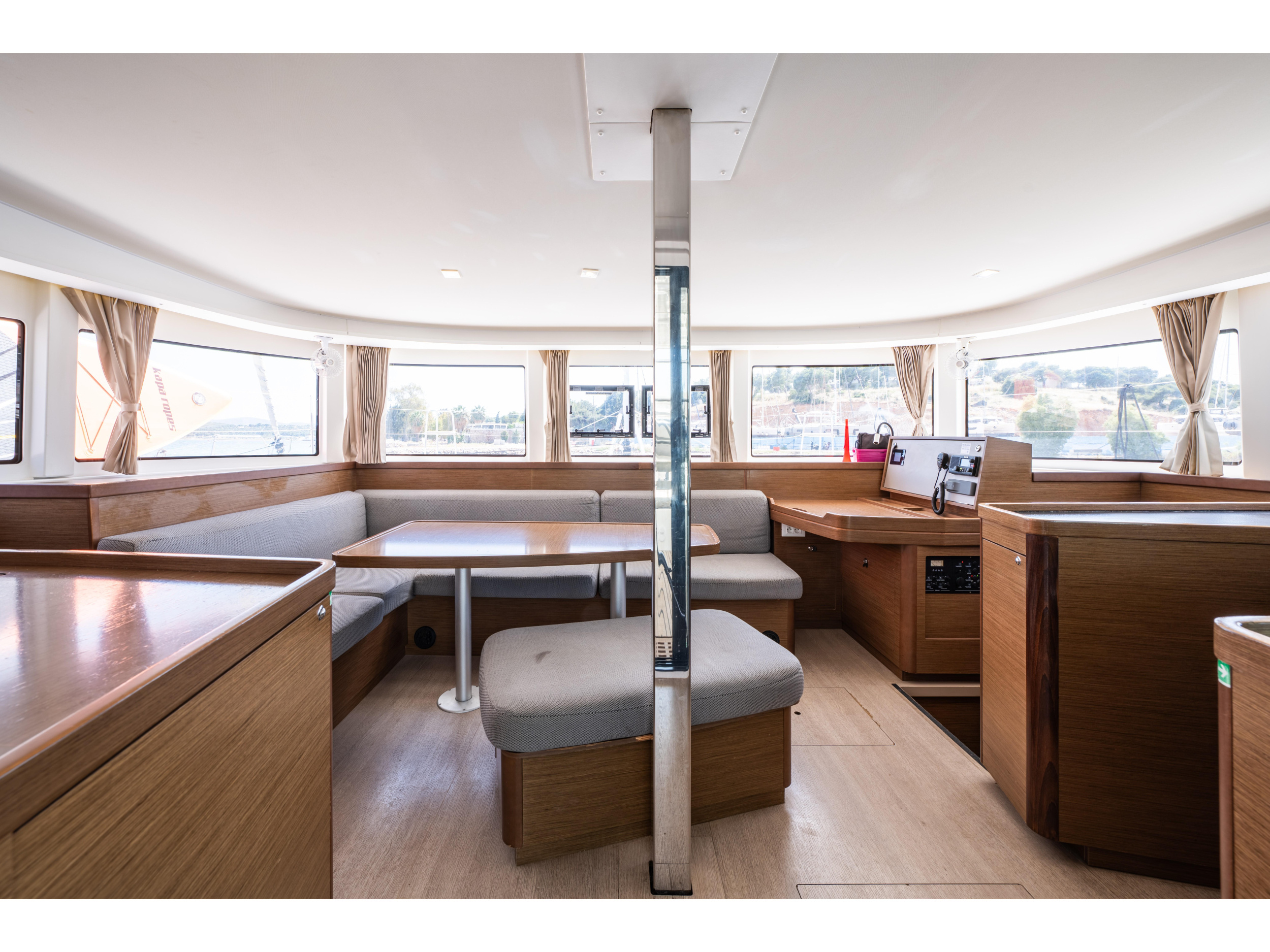 Lagoon 42 — photo 14