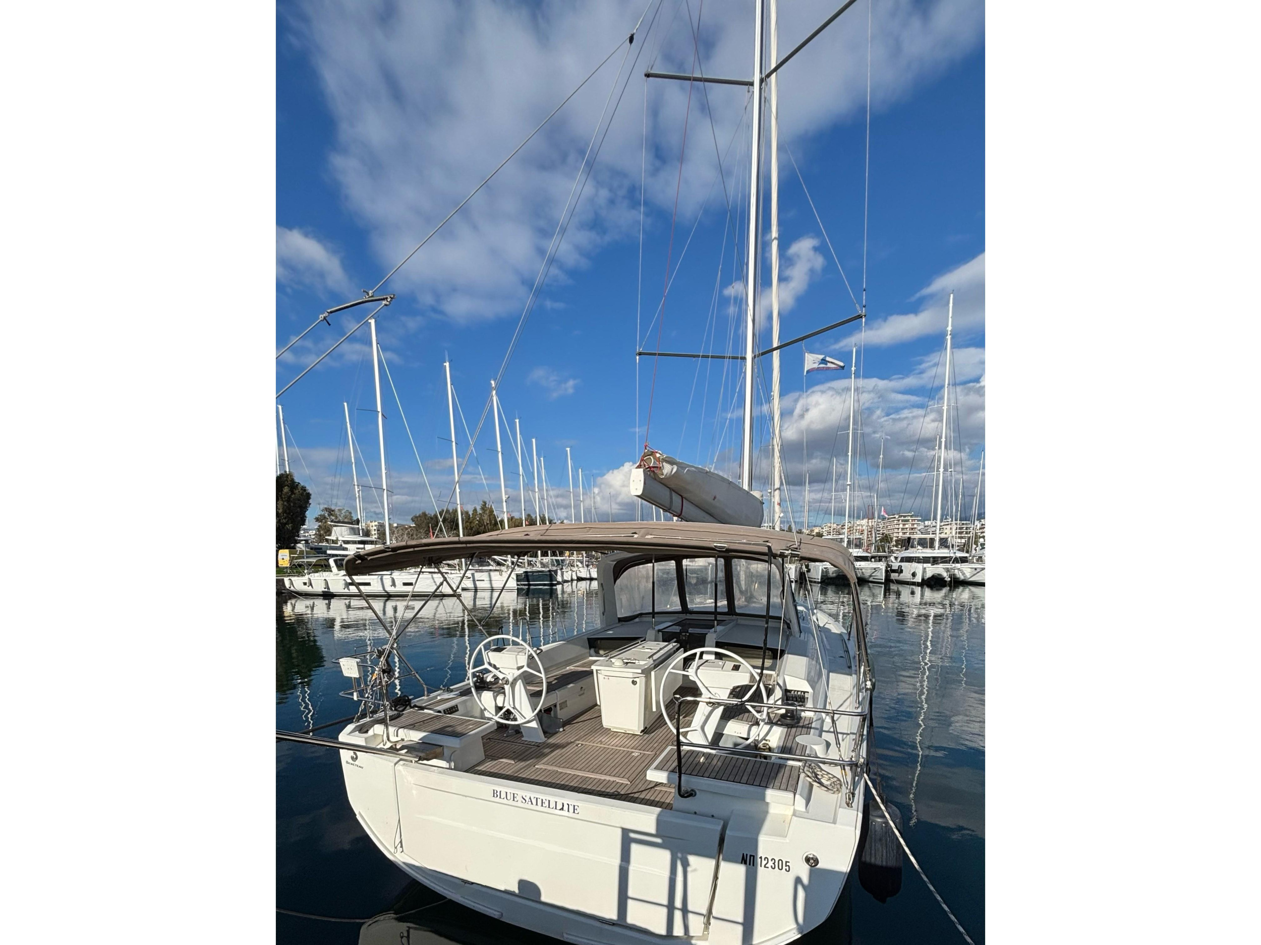 Photo #1 - Oceanis 46.1 (Blue Satellite) in Atene - 3657