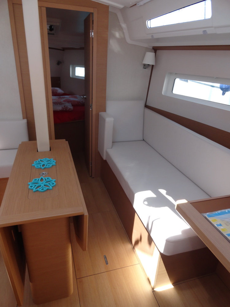 Photo #5 - Sun Odyssey 380 (Maravilha) in Kastela - 7988