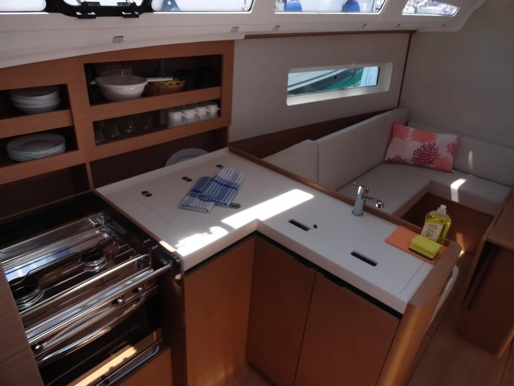 Sun Odyssey 380 (Maravilha)  - 7