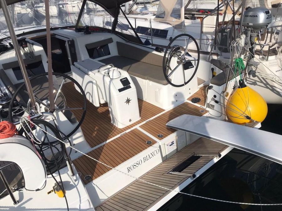 Sun Odyssey 410 — photo 7