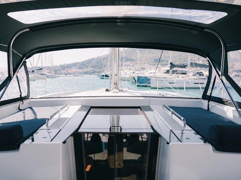 Photo #304 - OCEANIS 55.1 (MATISSE) in Port du Crouesty - 27180