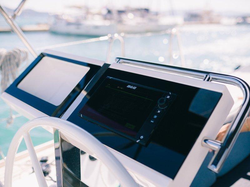Photo #308 - OCEANIS 55.1 (MATISSE) in Port du Crouesty - 27180