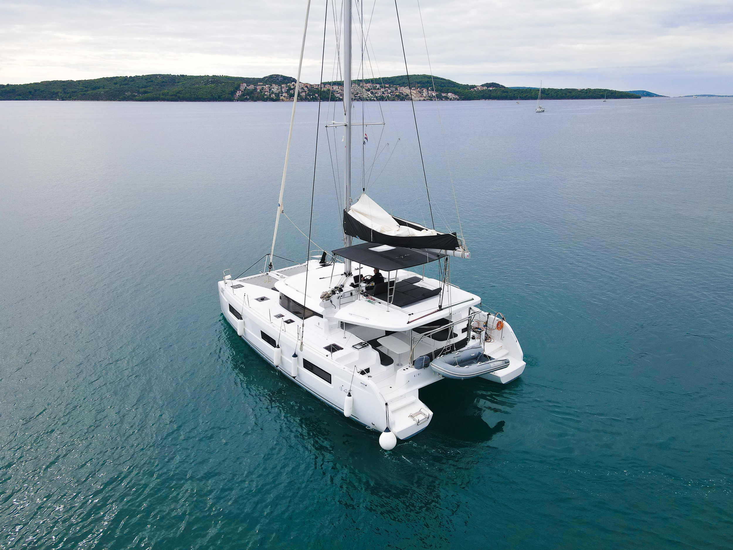 Photo #14 - Lagoon 46 Fly (Galeb) in Trogir - 18636
