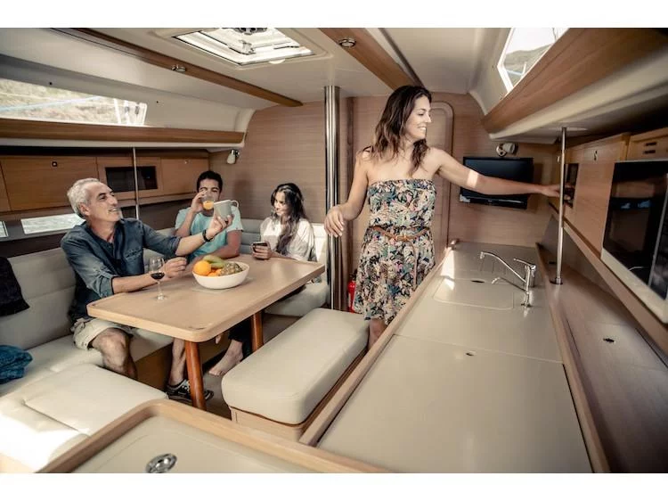 Dufour Grand Large 382 (Allegro) Interior image - 1