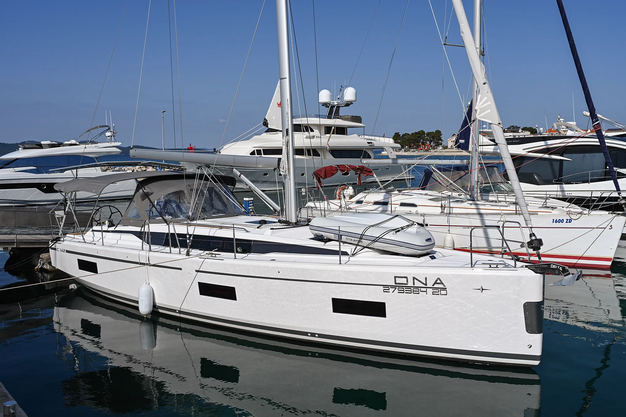 Bavaria C42 (Dna)  - 10