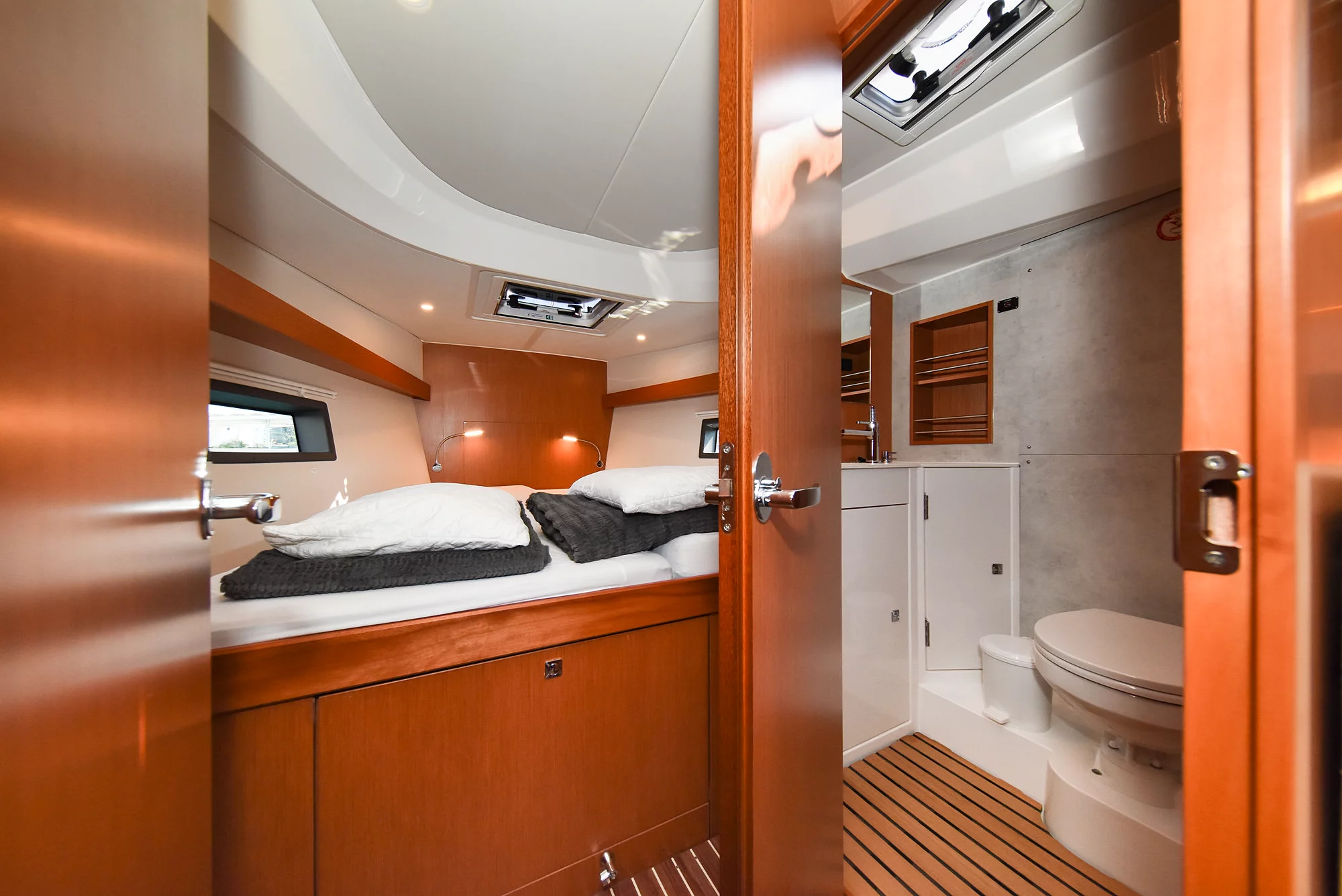 Bavaria C42 (Dna)  - 6