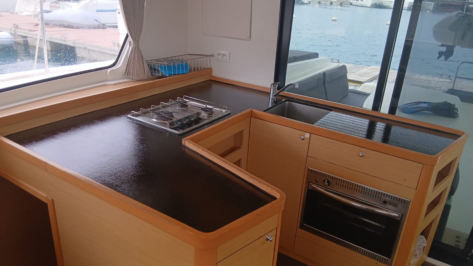 Lagoon 42 — photo 14