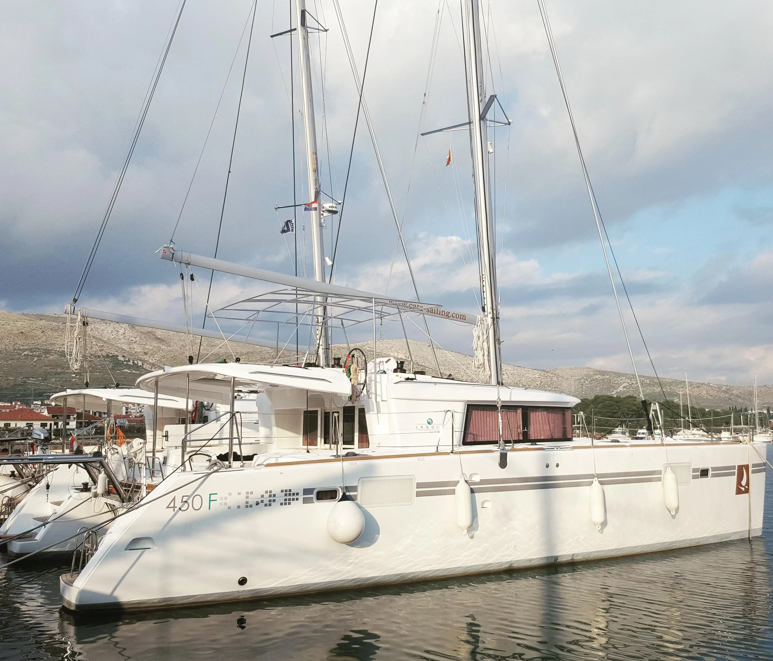Lagoon 450 F Luxury (BRIGHT MOON) Main image - 0