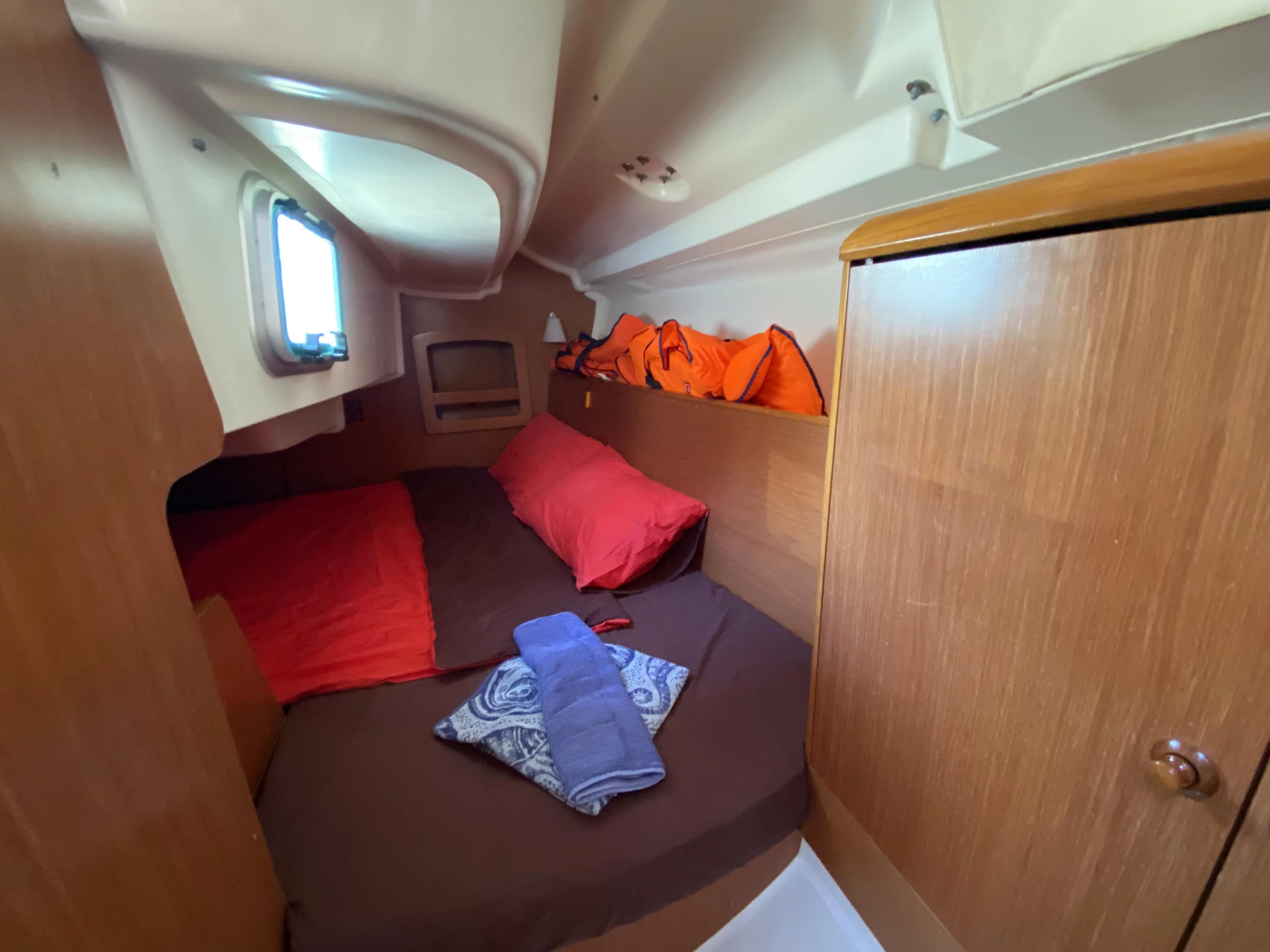 Sun Odyssey 32 (Zarif)  - 11