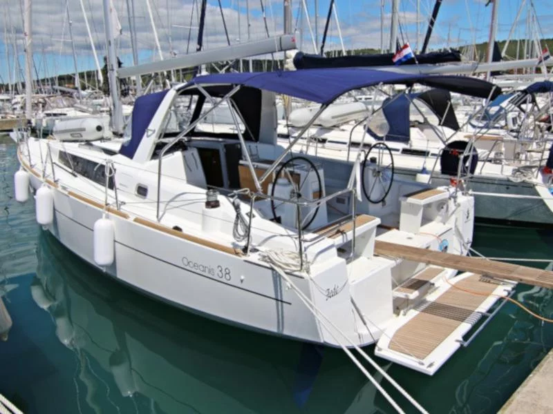 OCEANIS 38 BT (FEDE)  - 1