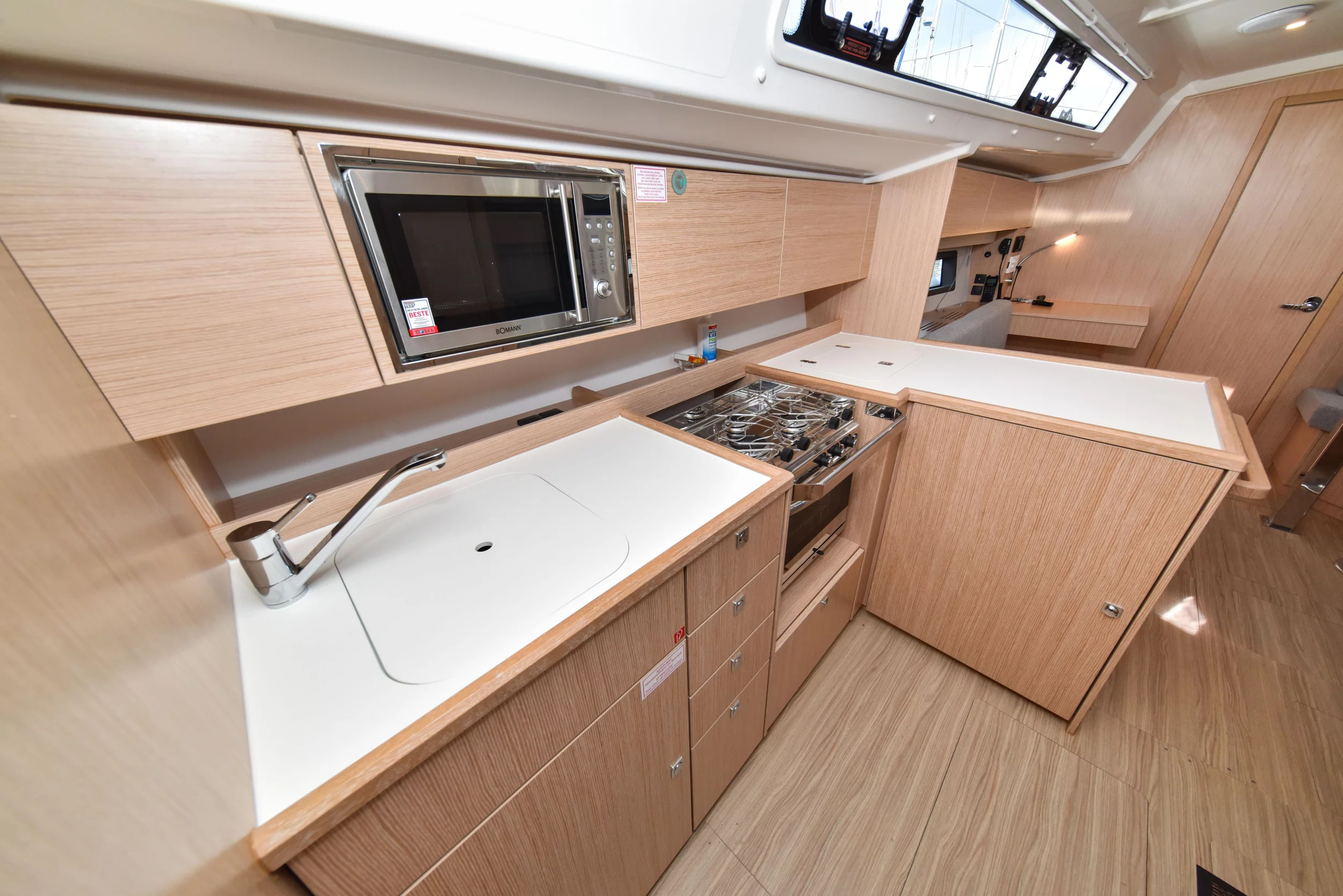 Bavaria C42 (Mauvic)  - 32