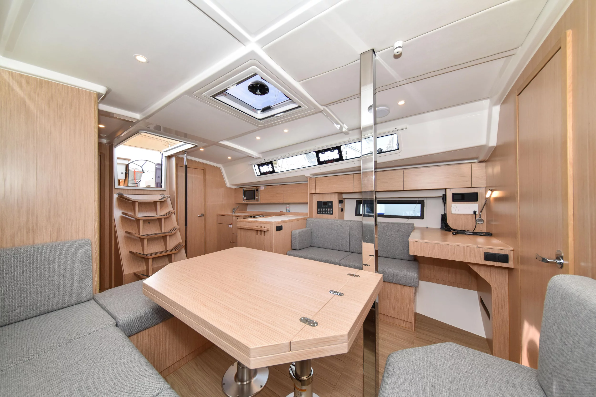 Bavaria C42 (Mauvic)  - 7