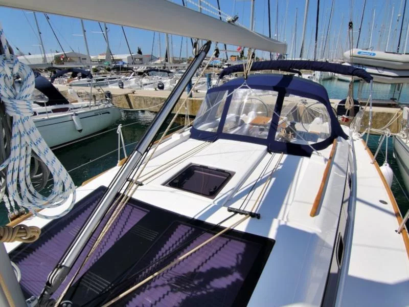 DUFOUR 382 BT (LOUISE)  - 14