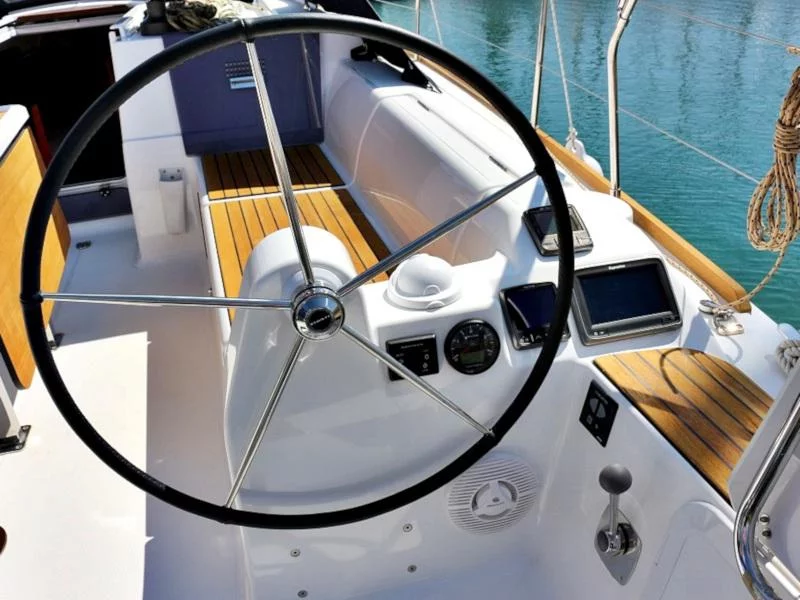 DUFOUR 382 BT (LOUISE)  - 7