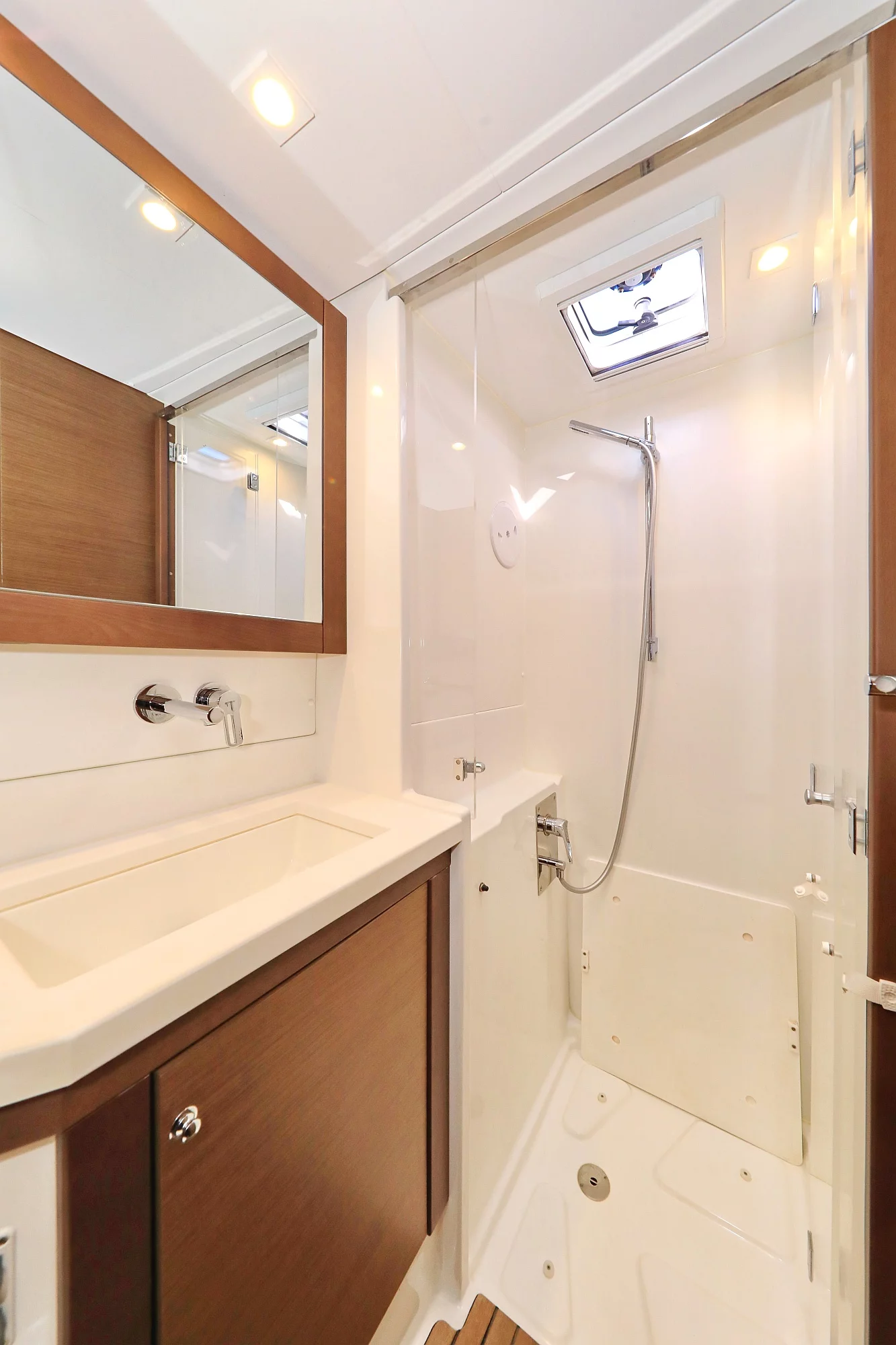 Lagoon 450 F (MUST HAVE)  - 17