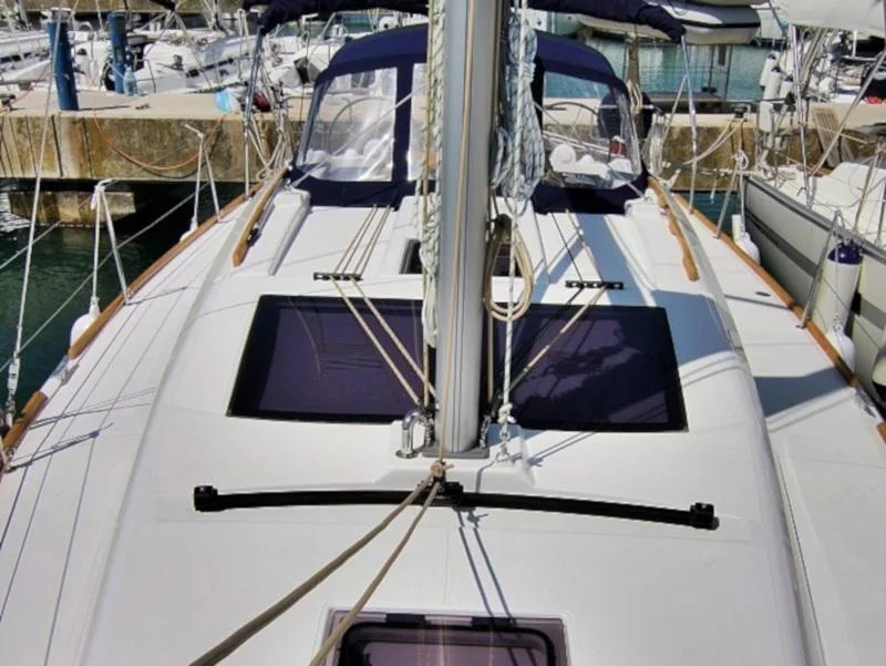 DUFOUR 382 BT (THELMA)  - 9