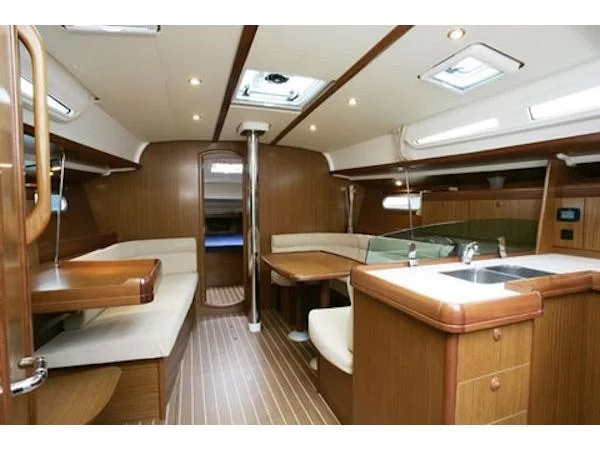 Sun Odyssey 42 i (Bill Maira) Interior image - 2