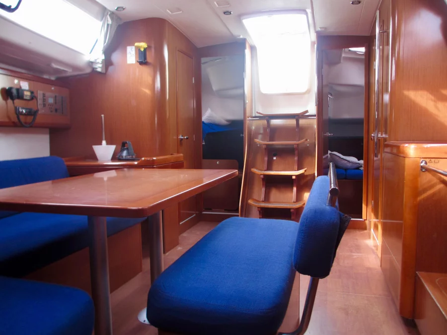 Oceanis 43 (Queen Ann) Interior image - 1