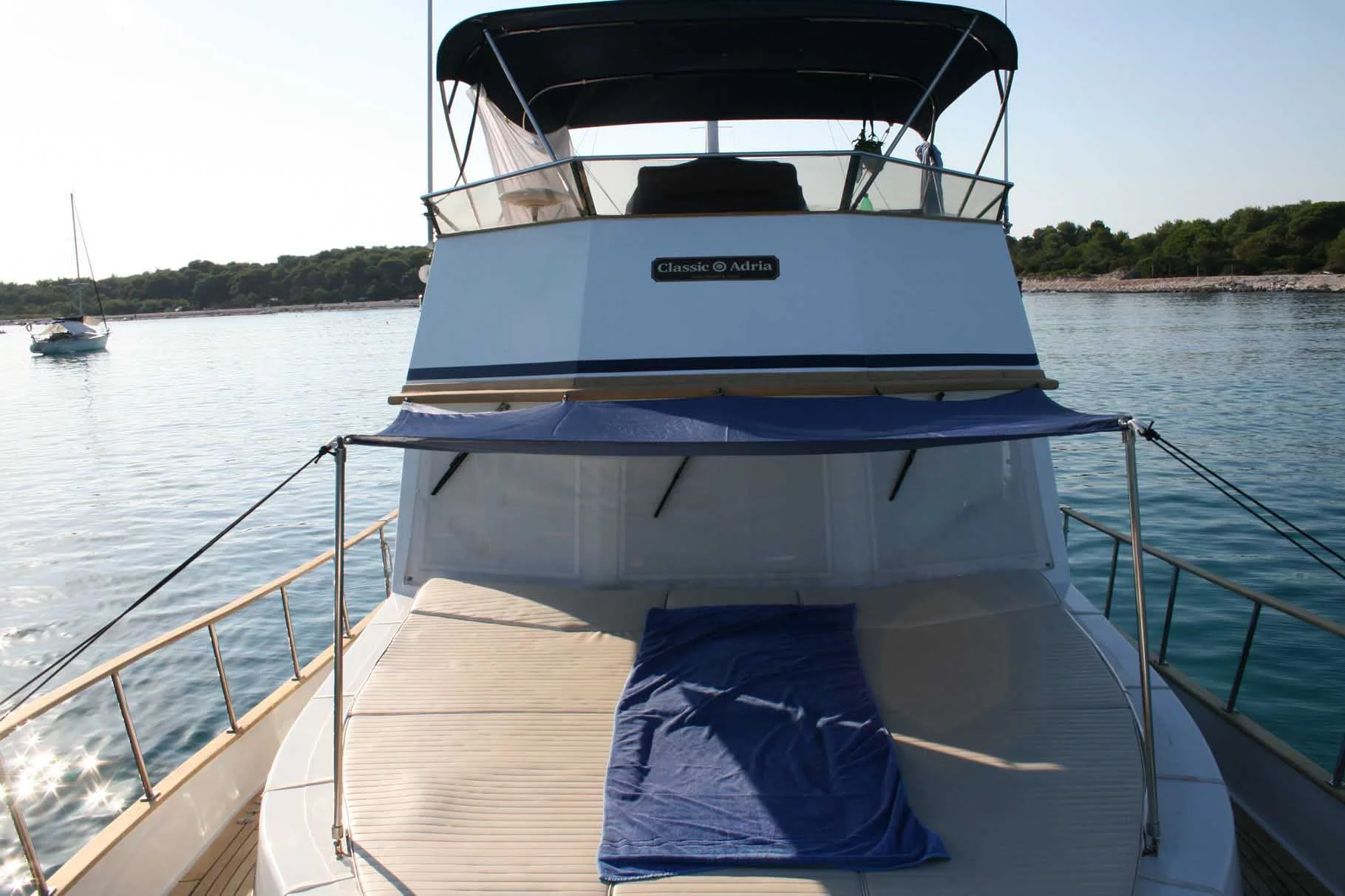 Hampton 42 (SEA LION)  - 22