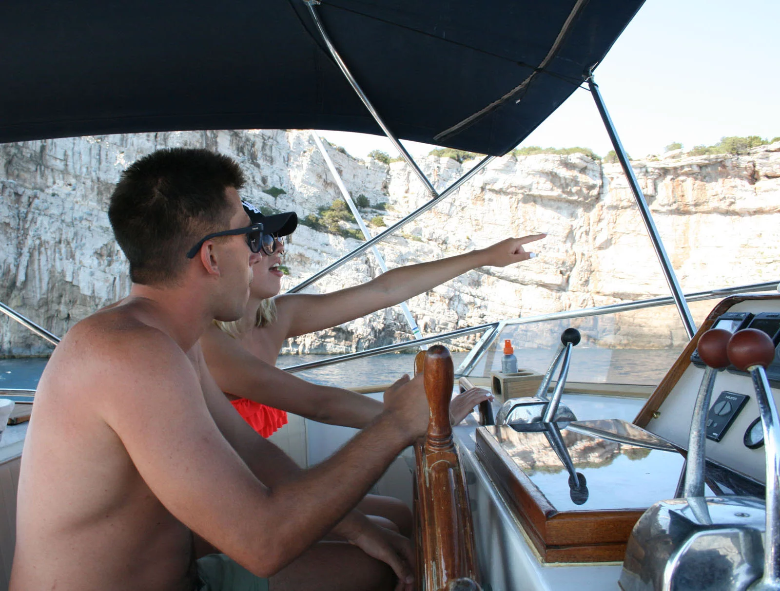 Hampton 42 (SEA LION)  - 34