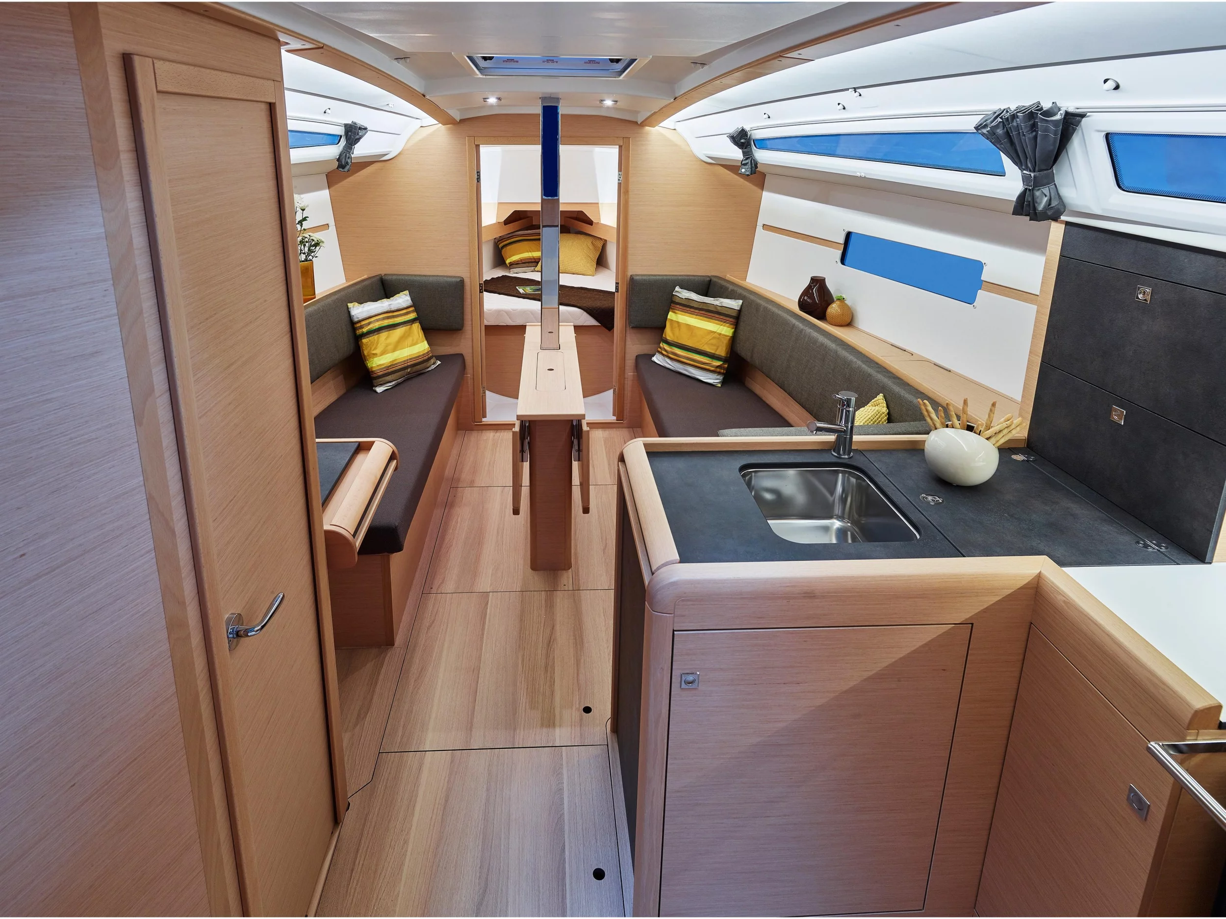 Sun Odyssey 349 max 8 Pers (Ana) Interior image - 12